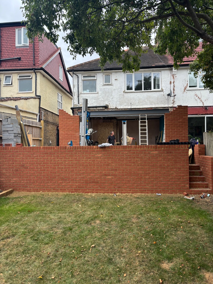 Builder: Image 4